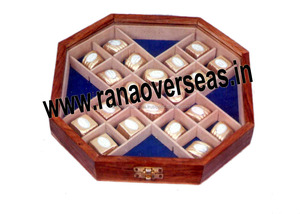 Caja dulce de madera octogonal de estilo antiguo con 20 compartimentos modelo pulido y decorativo para regalos de Navidad de fiesta Diwali - Product Image 2