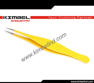 Pincettes pointues jaunes en acier inoxydable pour épiler les poils incarnés et morts - Product Image 3