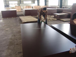 ไม้อัดดำเคลือบฟิล์ม 12 ชั้น คุณภาพดี ขายดีที่สุด สำหรับใช้งานภายในอาคาร - Product Image 1