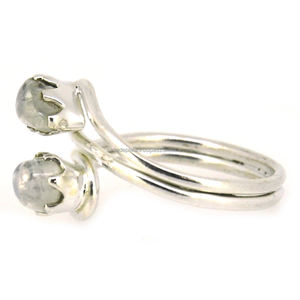 แหวนพลอยมูนสโตนสีรุ้งแหวนเงินสเตอร์ลิง925ธรรมชาติคุณภาพดีที่สุดพร้อมแหวนแฟชั่นชุบเงินสำหรับผู้หญิง - Product Image 1