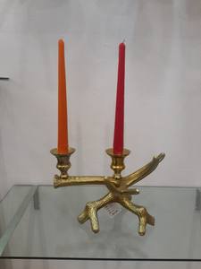 Bougeoir à 2 bras en relief doré - Product Image 4