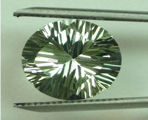 Piedras preciosas redondas de amatista verde claro de 13mm con juego de colores tratado térmicamente de corte cóncavo elegante de cuatro pasos para la fabricación de pendientes - Product Image 1