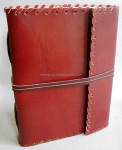 Journal fait à la main à point latéral en cuir uni, à couverture rigide, fil à coudre pour usage personnel et professionnel, avec papier fait main - Product Image 1