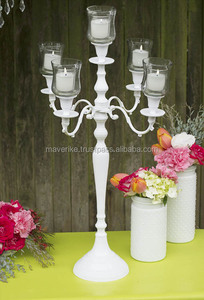 Candélabre doré en métal nouveau design avec tasses votives en verre et mise en accusation de fleurs pour les centres de table de décoration de fêtes de mariage - Product Image 5