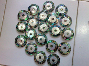 Venta al por mayor clásico Seashell moda colgante y encanto para ocasiones de regalo - Product Image 2