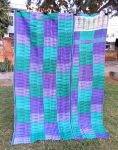 Nuevos diseños de colchas estampadas a mano - Product Image 1