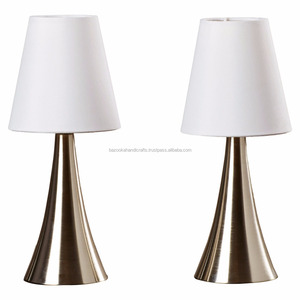 Lámpara de mesa moderna, lámpara de mesa pequeña decorativa, lámpara de Metal para decoración del hogar - Product Image 2