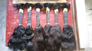 Meilleure texture naturelle bouclée en vrac cheveux humains indiens. meilleures tailles et extrémité épaisse cheveux bruts du temple d'un donneur - Product Image 4