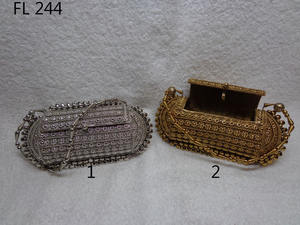FL239 Sac à main pochette en cuir Saffiano brodé ethnique indien de créateur, en coton/jute, pour femme, idéal pour mariages, soirées et occasions spéciales, fait main - Product Image 6