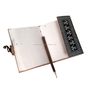 วารสารหนังแท้แบบวินเทจทำด้วยมือสมุดบันทึกปกแข็งสีดำและสีขาว - Product Image 5