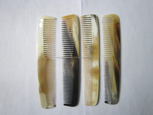 Peine de pelo con cuerno de búfago, peine con dientes anchos, hecho en Vietnam - Product Image 2