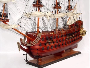 Maquette de Grand Voilier Le Furieux en Bois Meuble Décoratif Elégant avec Peinture pour Coffrets Cadeaux - Product Image 3