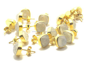 Pendientes de tuerca de piedra lunar blanca chapados en oro hechos a mano, forma de cojín, nuevo diseño, regalo elegante para sus bodas, aniversarios, fiestas - Product Image 3