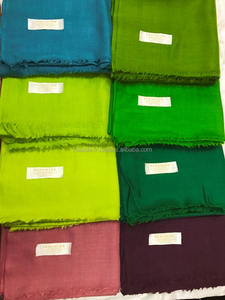 Mantón ligero de Cachemira 100% en colores de primavera para invierno para estaciones frías Bufanda multiusos - Product Image 4