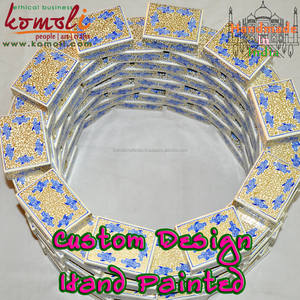 Boîte à bonbons en bois peinte à la main, cadeau de mariage 24 pièces - Product Image 1