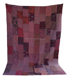 Edredón Kantha hecho a mano, tamaño doble - Product Image 1