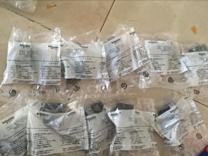 Base de Montaje para Bloque de Contacto Schneider ZB2-BZ101C Telemecanique ZB2BZ101, Original, Nuevo - Product Image 2