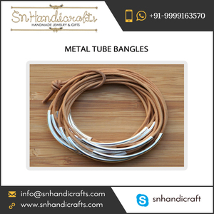 Bracelets en métal tendance et élégants de qualité supérieure, nouveau style, pour les acheteurs en gros - Product Image 1