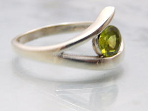 Bague de mariage en argent sterling 925 de haute qualité avec pierre précieuse en quartz émeraude classique pour femmes - Product Image 2