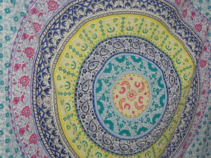 พรมชายหาดแขวนผนังแมนดาลา - Product Image 2