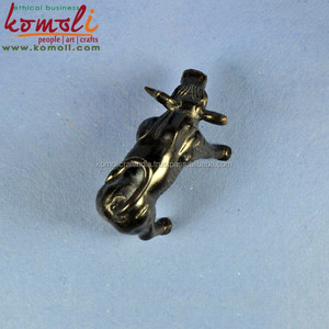 Estatua de toro de Wall Street marrón antiguo escultura de escritorio hecha a mano, figurita decorativa, decoración única para el hogar y la Oficina coleccionable - Product Image 6