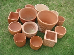 Pots et jardinières en terre cuite de différentes tailles, design européen, pour sol et jardin [Vente en gros] - Product Image 1