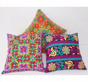 New Designer Cushion Covers 2022 Ethnic Woolen Hand Embroidery Indian Cushion Cover Wholesale 18X18 Boho Cushion Cover