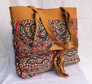 Vintage Boho Gypsy Tote Manico In Pelle Indiano ricamato A Mano Vintage Hippie Banjara Borse