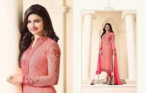 Salwar Kameez traditionnel en soie rouge avec broderie dorée, coupe ample, longueur au sol, tenue de mariage pour femmes, style Inde et Pakistan - Product Image 5