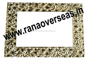 Cadre de miroir mural en bois sculpté à la main avec un design élégant, parfait pour l'hôtellerie et la restauration, utilisation décorative aux meilleurs prix - Product Image 2