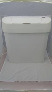 Malaysia Auto Lady Sanitary Bin Accesorios - Product Image 1