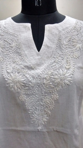 最新设计师Kurti为女性设计时尚的Anarkali和带有现代印花的直剪选项，可供全球供应 - Product Image 2