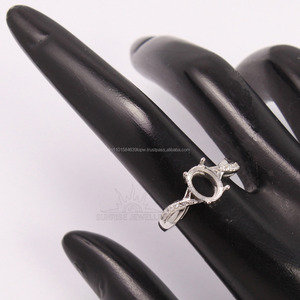 Anillo Unisex de Plata de Ley 925 con Circonita Cúbica, Elegante y Moderno, con Piedra Central Ovalada de 7x9 mm, Sin Engaste, para Bodas y Fiestas, Todas las Tallas - Product Image 6