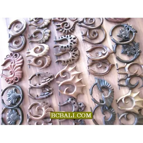 Wholesale alot Free Shipping Wooden Earrings Piercings Tribal Ethnic Design Hand Carving Hooked from Bali Indonesia