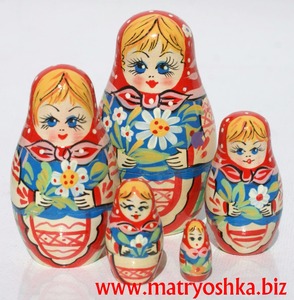 Muñecas apilables de madera roja hechas a mano con diseño de Flores tradicionales, modelo Matryoshka Babushka de 5 piezas, juguete hecho de material de felpa - Product Image 2