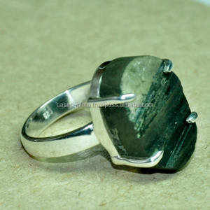 Anillo de plata en bruto de turmalina negra de moda, anillo de Plata de Ley 925, anillo de plata de piedras preciosas naturales SER3818 - Product Image 1