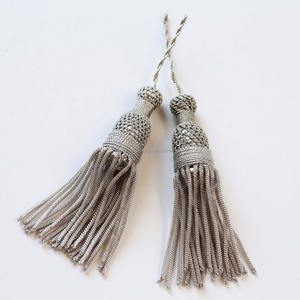 OEM vente en gros de haute qualité personnalisé français or métallique lingots glands fabriqués à la main frange garniture passementerie rideaux d'église - Product Image 6