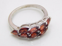 Bague élégante en argent sterling 925 plaqué argent avec pierre précieuse classique en quartz grenat de 2,57 carats, taille ovale 3x6mm, sertie en canal, pour alliances de mariage