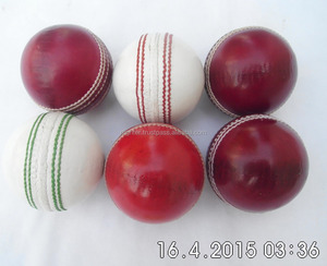 Pelota de Cricket de Cuero Modelo CRLB-001-15 Hecha en Pakistán - Product Image 2