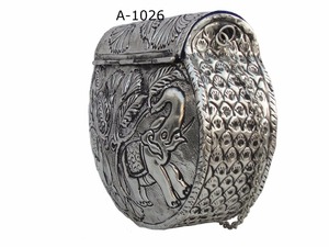 Meilleures ventes A1025 Pochette vintage en laiton fait main indien avec motif corail, chaîne et fermeture à rabat pour mariage et soirée - Product Image 4