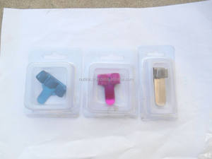 Porte-stylo de bureau bleu ciel avec porte-badge intégré et accessoires - Product Image 6