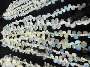 Briolette d'opale éthiopienne, 250 pièces - Product Image 4