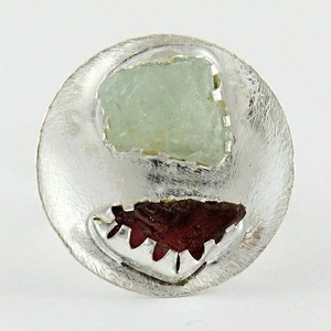 Magnifique bague en argent plaqué avec pierres brutes d'aigue-marine et de rubis Shri Ashapura Jewels ARCB1003-6, évaluation tierce - Cadeau unisexe - Product Image 3