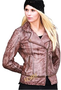 Veste en cuir pour femmes de qualité supérieure, vêtements d'extérieur élégants et confortables pour dames, vêtements décontractés et formels - Product Image 5