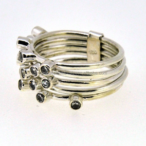 Anillo de compromiso de boda clásico con piedras preciosas de Zirconia cúbica, ajuste de bisel de Plata de Ley 925, diseño único, moda de moda para mujer - Product Image 2