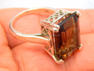 Bonito anillo de bodas de estilo clásico de Plata de Ley 925 con piedras preciosas de cuarzo ahumado para mujer certificado por CMA - Product Image 2