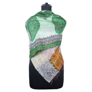 Patch Work Kantha fatto a mano sciarpa stile <span class=keywords><strong>Vintage</strong></span> Design alla moda per ragazza SC1401 <span class=keywords><strong>Vintage</strong></span> kantha cucito a mano cotone Allover sciarpa - Product Image 6