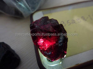 Pierre grenat naturelle violette, brut, vente en gros - Product Image 3