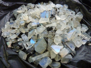 หินมูนสโตนสีรุ้งธรรมชาติอัญมณีหลวมสีขาวไม่เจียระไน - Product Image 4