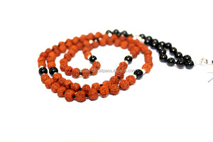 Estilo bohemio Rudraksha Black Onyx Gemstone 108 Beads Mala Collar Borla de seda anudada para regalos Fiestas Símbolo budista - Product Image 4